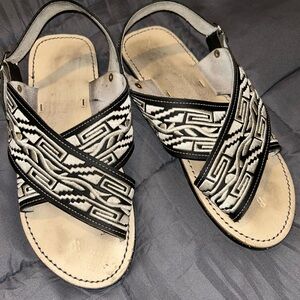 Black and White Embroidered Cross-Strap Men's Sandals